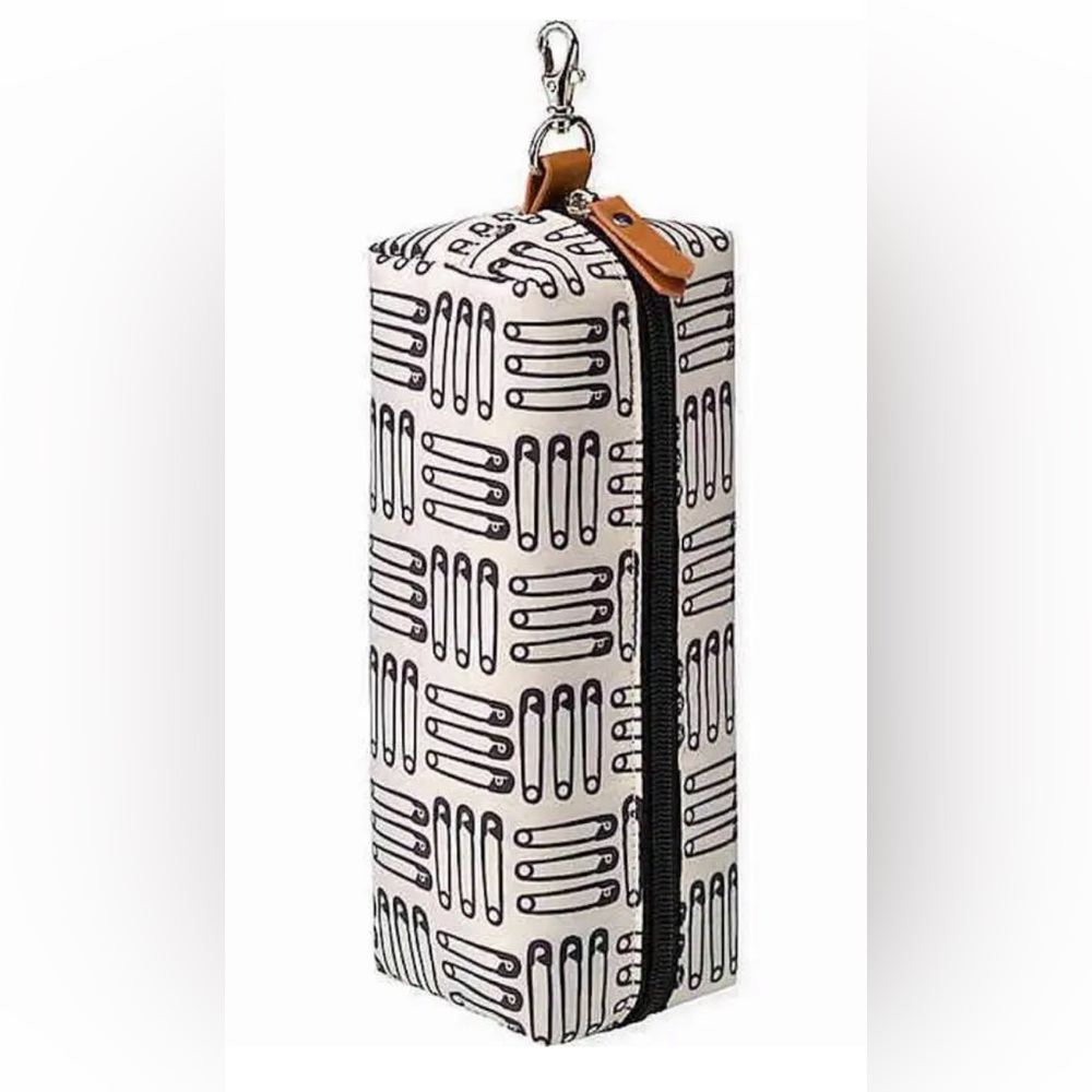 Petunia Pickle Bottom - Bottle Butler London Calling NEW